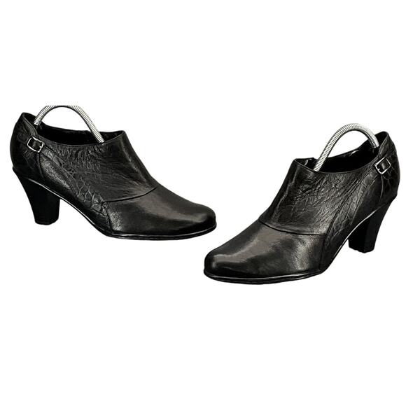 Clarks Bendables Black Leather Side Zip Pump Heel Ankle Booties Women 10 - Picture 1 of 7